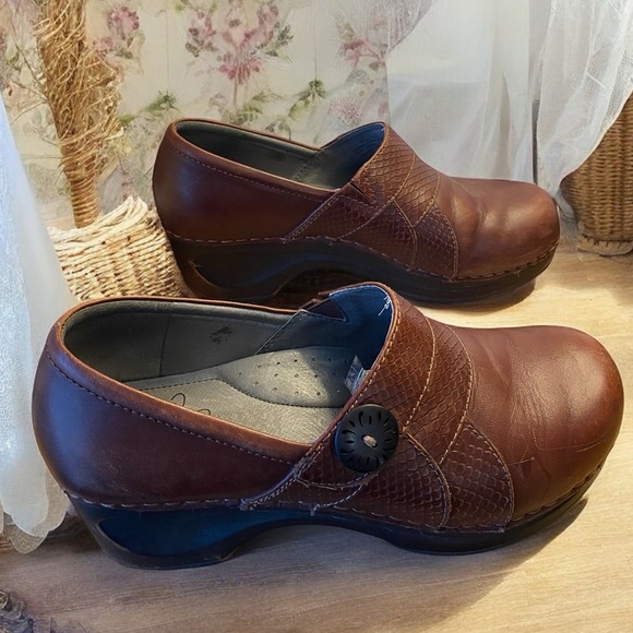 Sanita Shoes - 🌟 Sale Sanita Red Leather Clogs Shoes Size 39